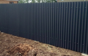 Забор из профнастила  2.5 м*20 м